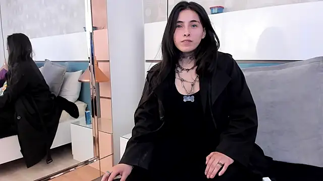 Ashkoreh online show from September 25, 9:34 pm