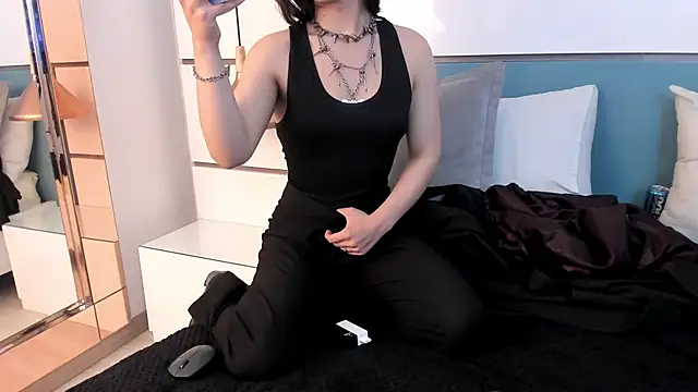 Ashkoreh online show from November 13, 11:04 pm