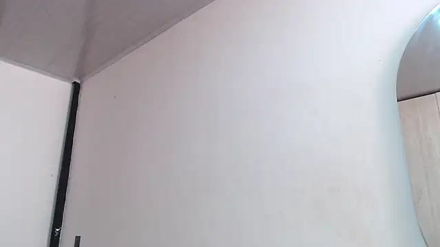 pinky f00x online show from March 10, 7:18 pm