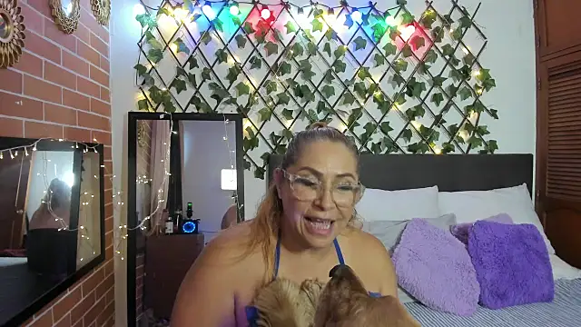 majahills online show from September 27, 9:55 pm