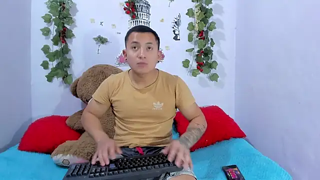 NataliaAndJulliam online show from February 17, 3:17 am