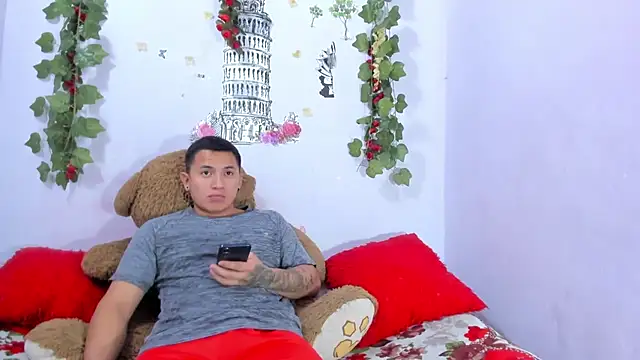 NataliaAndJulliam online show from March 24, 3:12 am