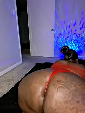 Snapshot of Thickkemzz41 chatting on September 19, 1:37 am Thickkemzz41 online show from September 19, 1:37 am
