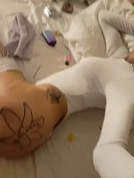 Tannedtattooed69 online show from January 11, 6:24 pm