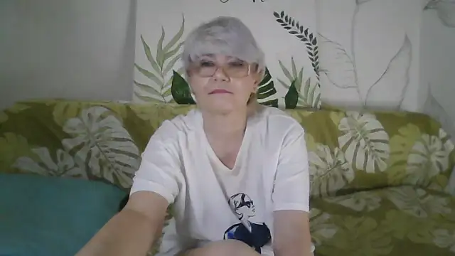 Catty Lady online show from November 22, 7:49 pm