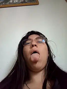 Snapshot of lareinalareinadelanal chatting on October 11, 1:25 pm lareinalareinadelanal online show from October 11, 1:25 pm