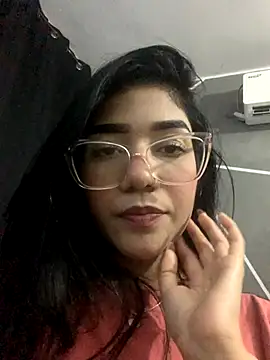 ElaRose 12 online show from November 26, 7:15 pm