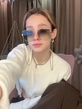 Naomi   Rias online show from September 30, 1:33 am