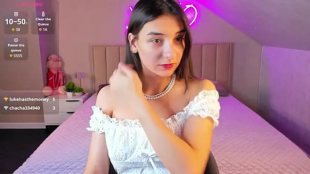 Carrie Roberts online show from November 27, 9:45 am