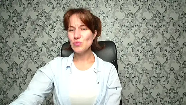 Kelly Kisss online show from October 22, 11:15 am