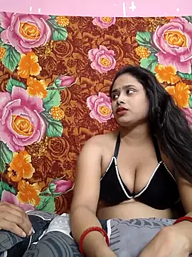 Seducing couple online show from April 5, 6:34 am
