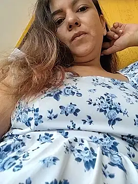 Abbyjoness21 online show from January 14, 8:14 pm