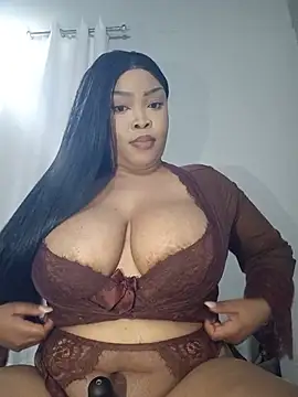 MadamPinky online show from July 24, 3:43 pm