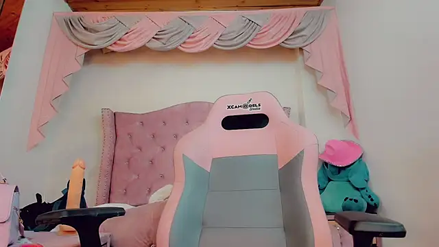  Abby white  online show from November 19, 9:04 pm