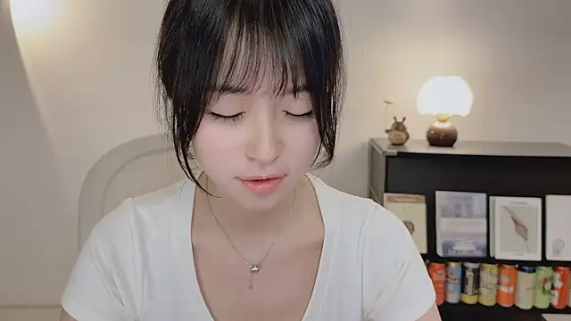 Onechestnut online show from May 30, 9:40 am