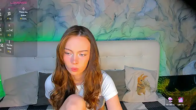 Snapshot of LolaMeddisson chatting on October 1, 5:18 pm LolaMeddisson online show from October 1, 5:18 pm