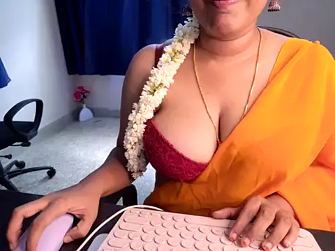Snapshot of Anjalistar chatting on September 17, 3:48 am Anjalistar online show from September 17, 3:48 am