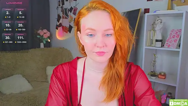 JoyceJones online show from October 17, 8:23 pm
