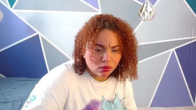 Snapshot of Yera_carey chatting on October 19, 12:29 pm Yera carey online show from October 19, 12:29 pm