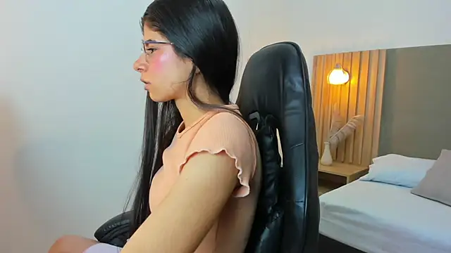 carlina 15 online show from October 30, 12:17 pm