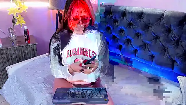 Aliice Blond online show from June 5, 5:00 am