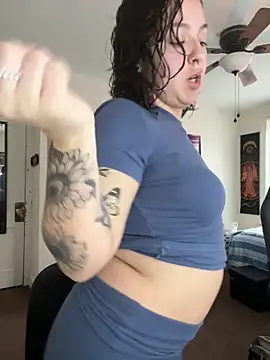 babykalirose online show from March 3, 8:04 pm