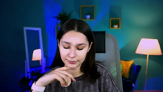 KimClarks  online show from November 11, 1:19 pm