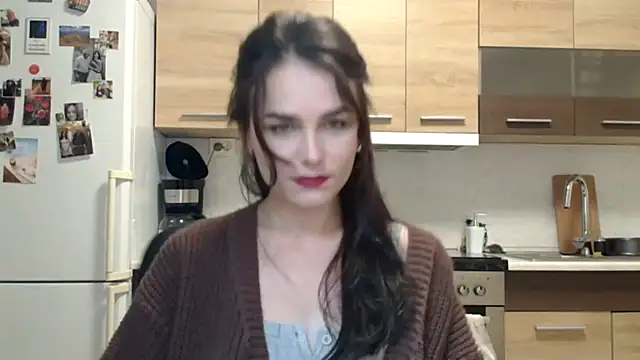 Silviaa a online show from October 28, 9:30 pm