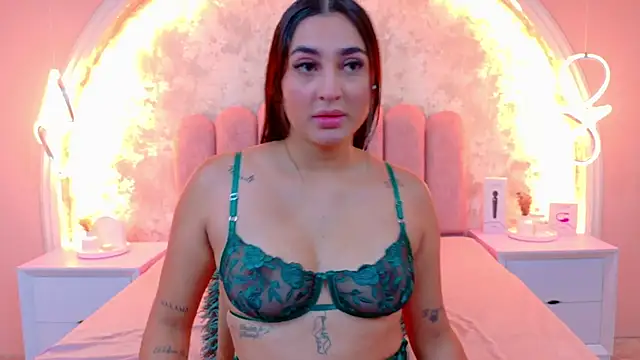 JasmineRhodes online show from November 14, 1:00 pm