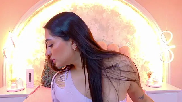 JasmineRhodes online show from March 3, 12:33 pm