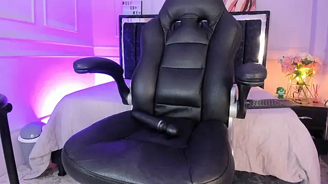 SwettRenata  online show from September 30, 12:44 pm