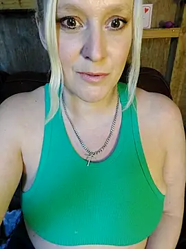 Bouncy-Bella28X online show from November 7, 1:06 pm