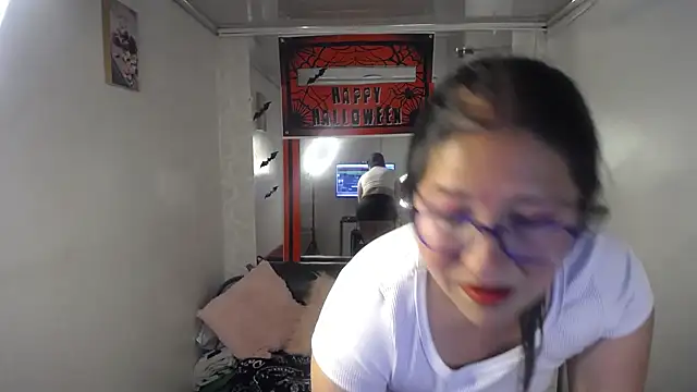 scarlett widow  online show from October 19, 2:57 am