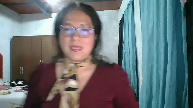 scarlett widow  online show from September 21, 3:38 am