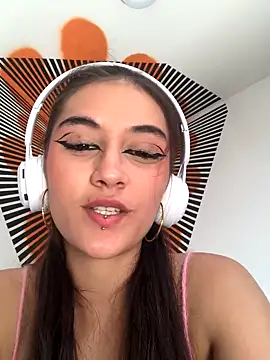 Snapshot of Karol_Yessenia chatting on September 25, 2:38 pm Karol Yessenia online show from September 25, 2:38 pm