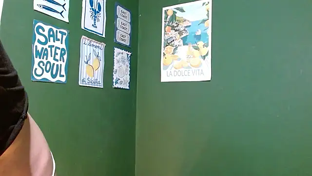 Roxiehood online show from November 23, 2:36 am