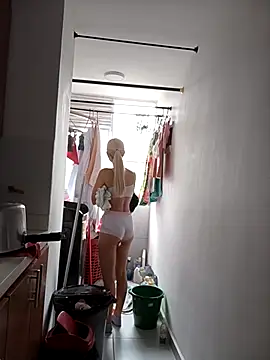 Mariam Arango online show from March 17, 3:49 pm