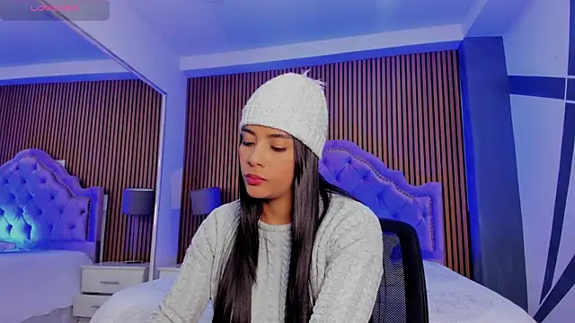 SelenaStonne online show from September 18, 8:40 pm