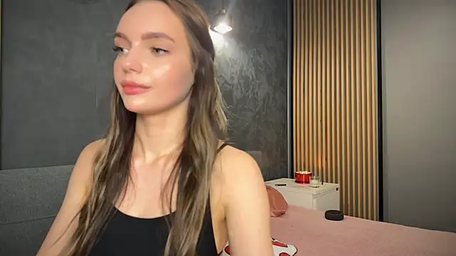 litlle angelll online show from February 10, 6:00 pm