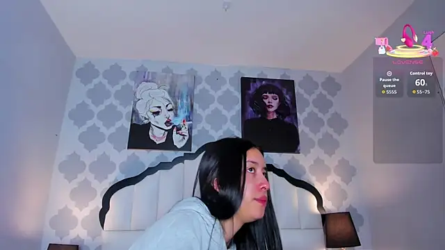 SarahMiler  online show from November 9, 2:35 pm