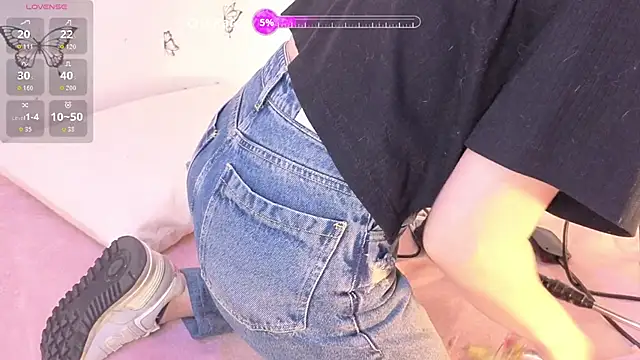 Samaraa Smith online show from March 27, 10:38 am