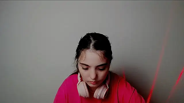 Sun Shine   online show from October 4, 9:52 pm