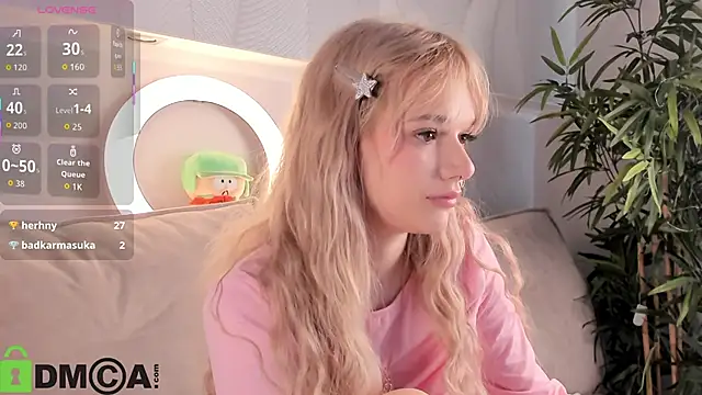 Molly Platt online show from April 20, 9:23 am