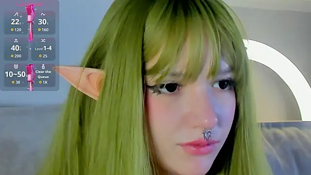 Molly Platt online show from November 10, 9:37 am