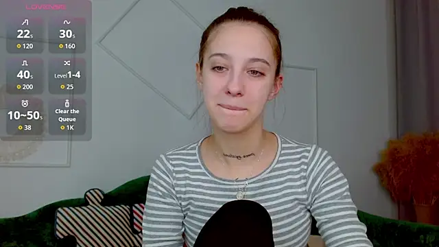 Little cherryy   online show from October 13, 6:38 am