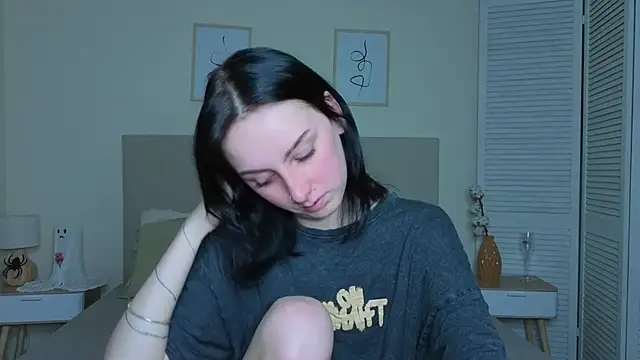 Little moly999 online show from November 17, 4:35 am