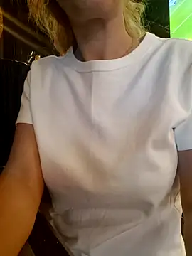 CelynaRoss online show from January 16, 4:52 am