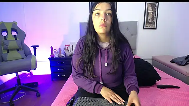 Esmeraldaa- online show from September 30, 4:29 am