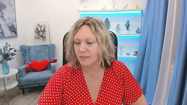NinaStarle online show from May 28, 11:52 am