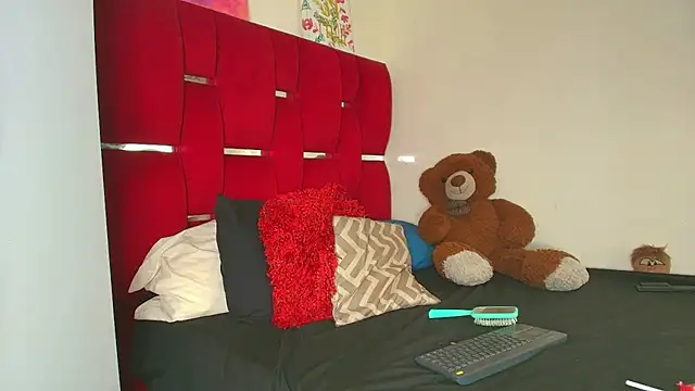 Camila hot ts online show from November 14, 6:19 pm